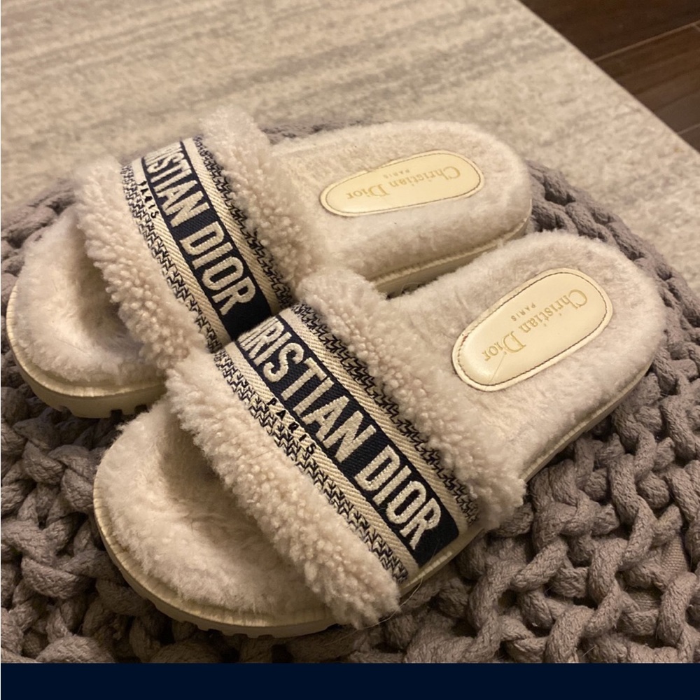 christian dior shearling slides